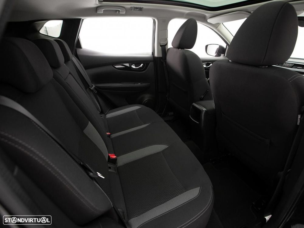 Nissan Qashqai 1.5 dCi N-Connecta Business - 12