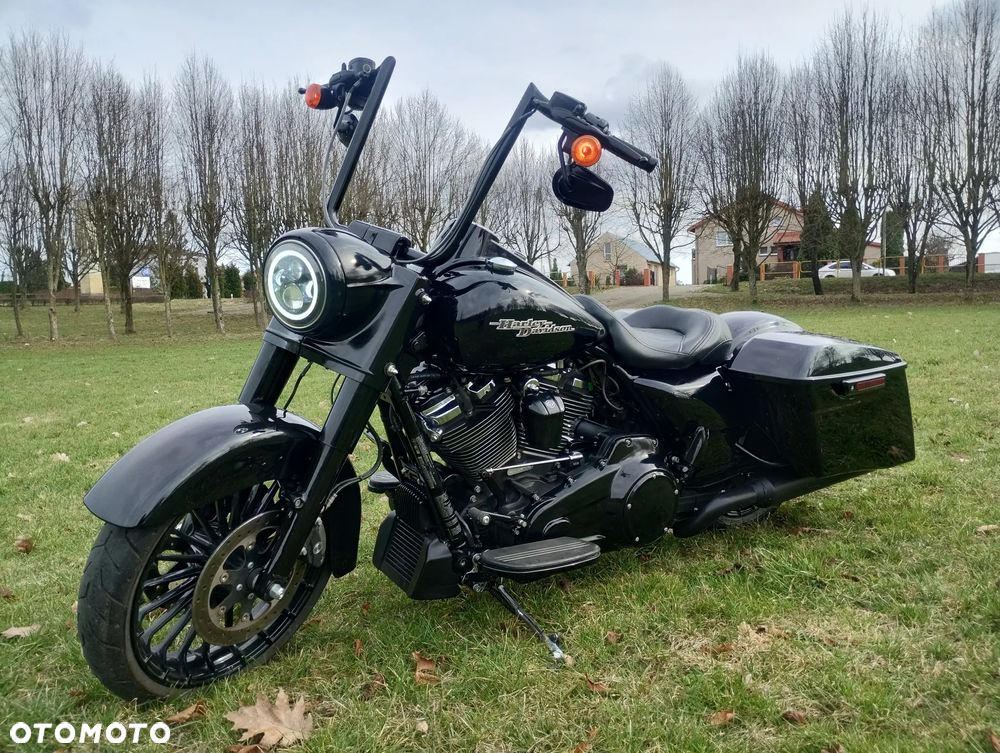 Harley-Davidson Touring Road King - 26