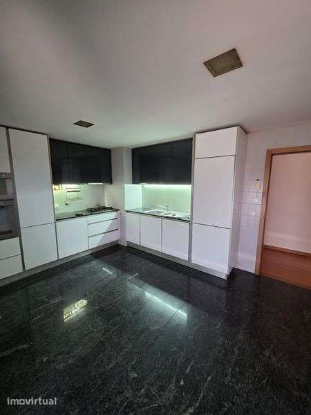 Penthouse T3+1 com 270m² | Condomínio Neopark – Santa Rita, Ermesinde - Grande imagem: 3/12