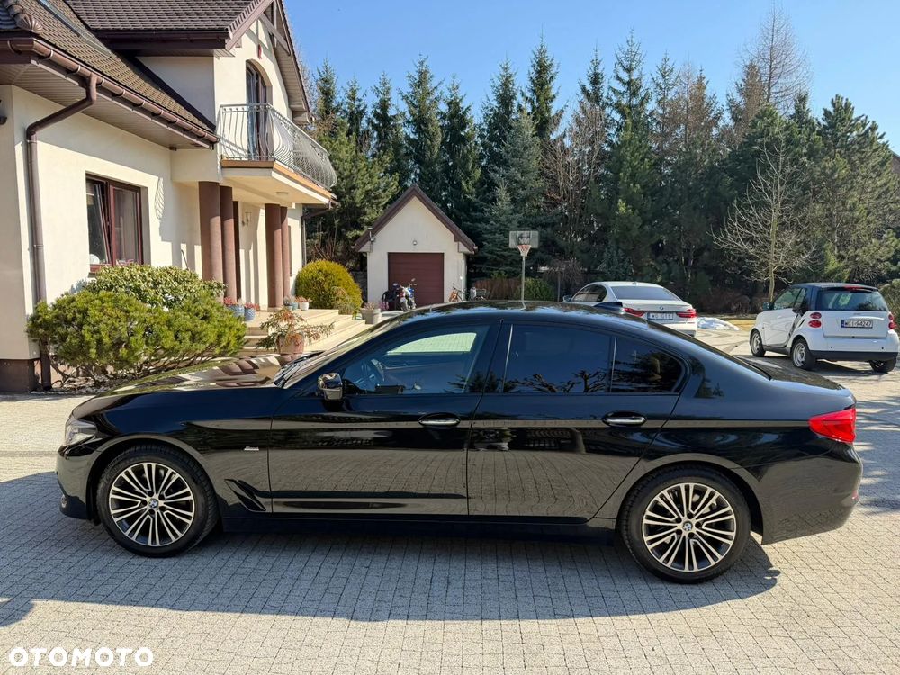 BMW Seria 5 530i xDrive Sport Line - 7