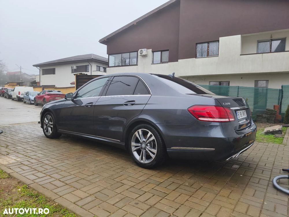 Mercedes-Benz E 220 BlueTEC 4MATIC - 14