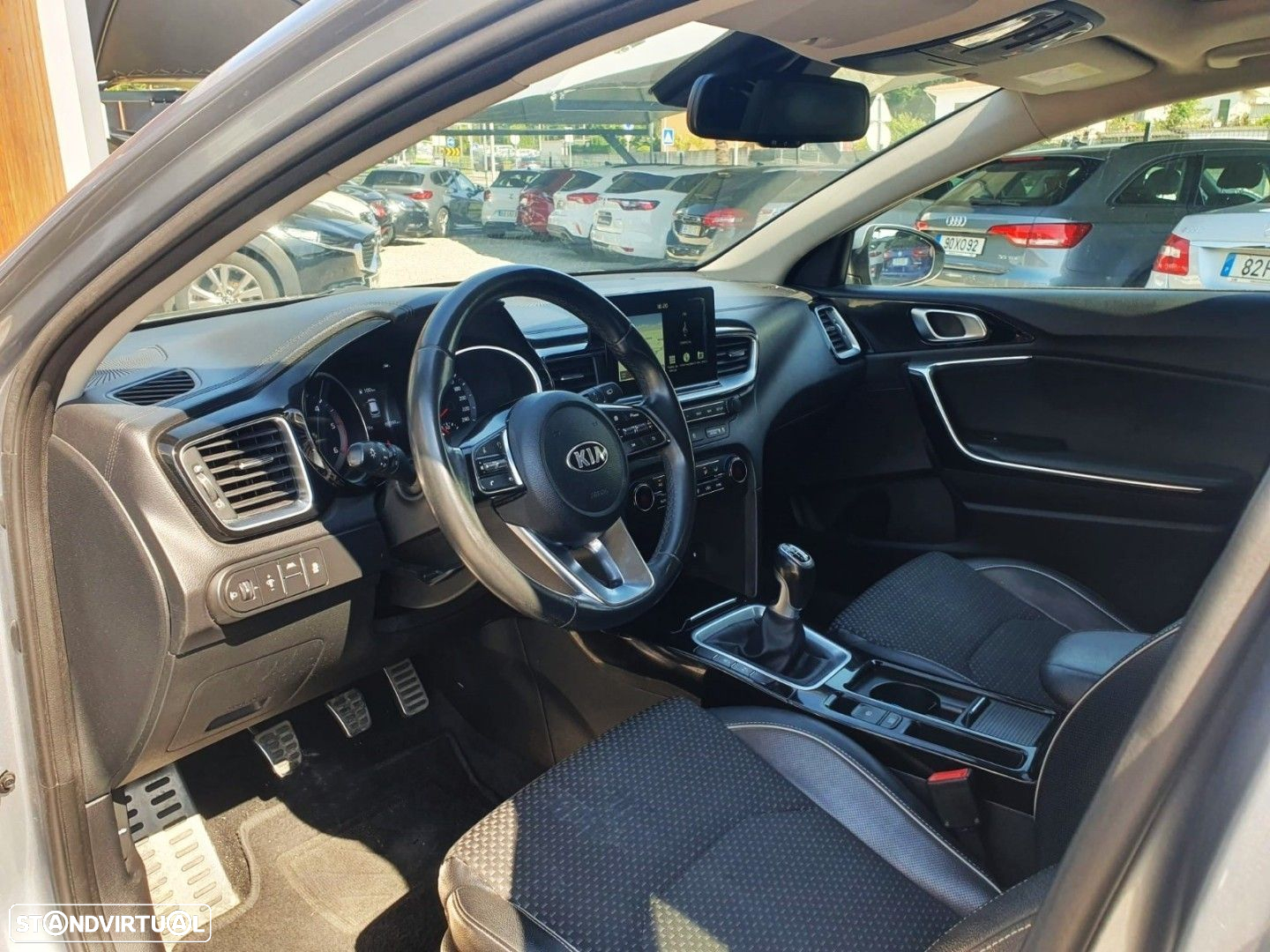 Kia Ceed 1.6 CRDi TX+SRF - 6