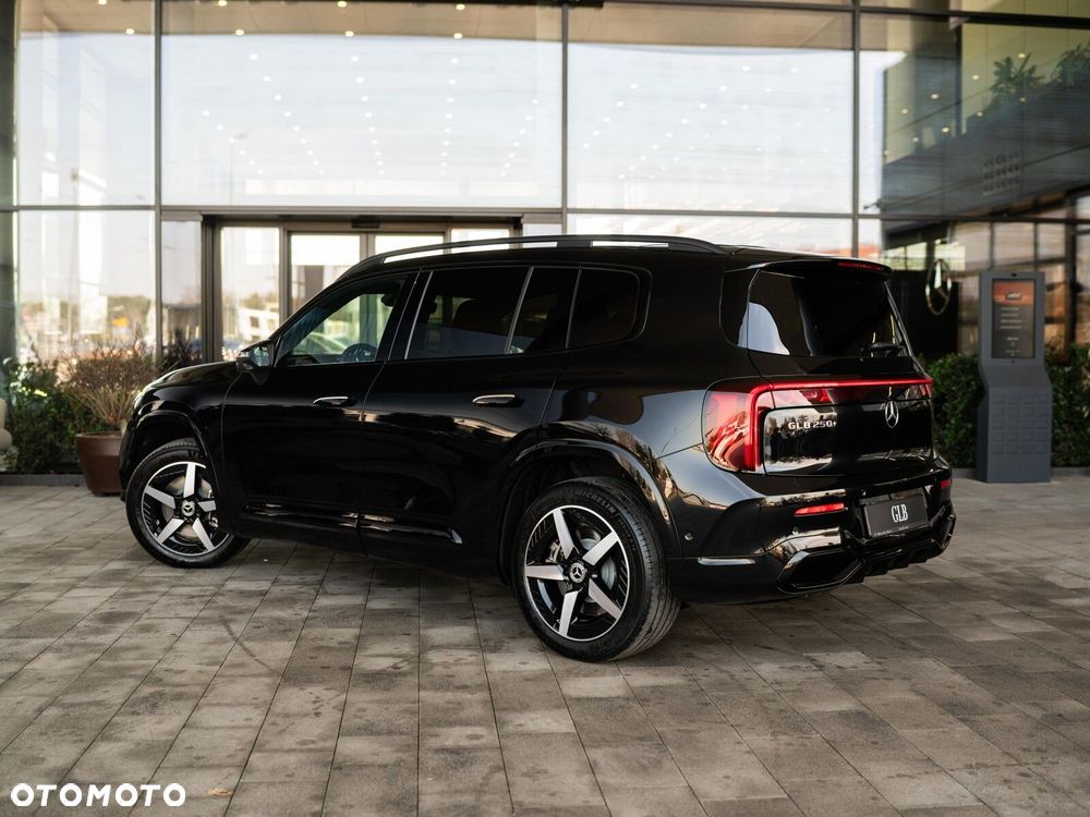 Mercedes-Benz GLB - 8