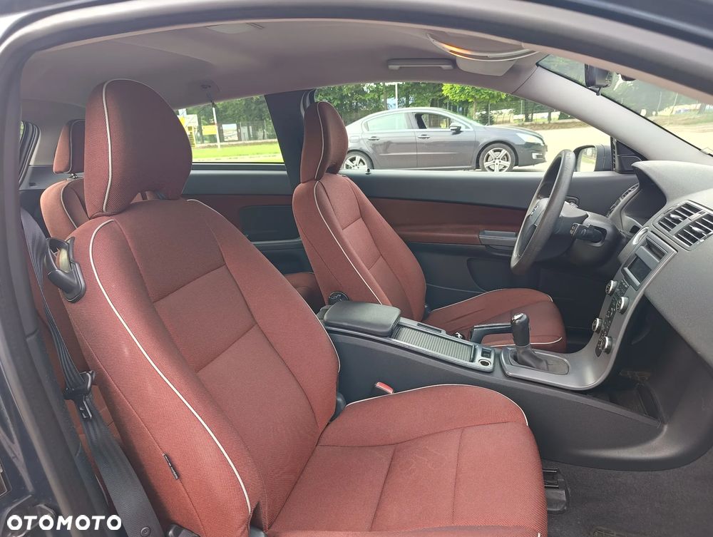Volvo C30 1.6D - 19