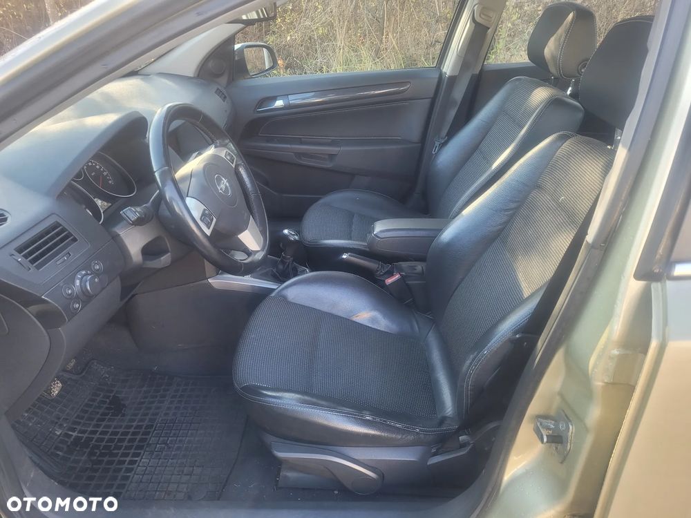 Opel Astra 2.0 Turbo Cosmo - 12