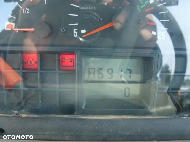 Massey Ferguson 4255 Ciągnik rolniczy z ładowaczem - 15