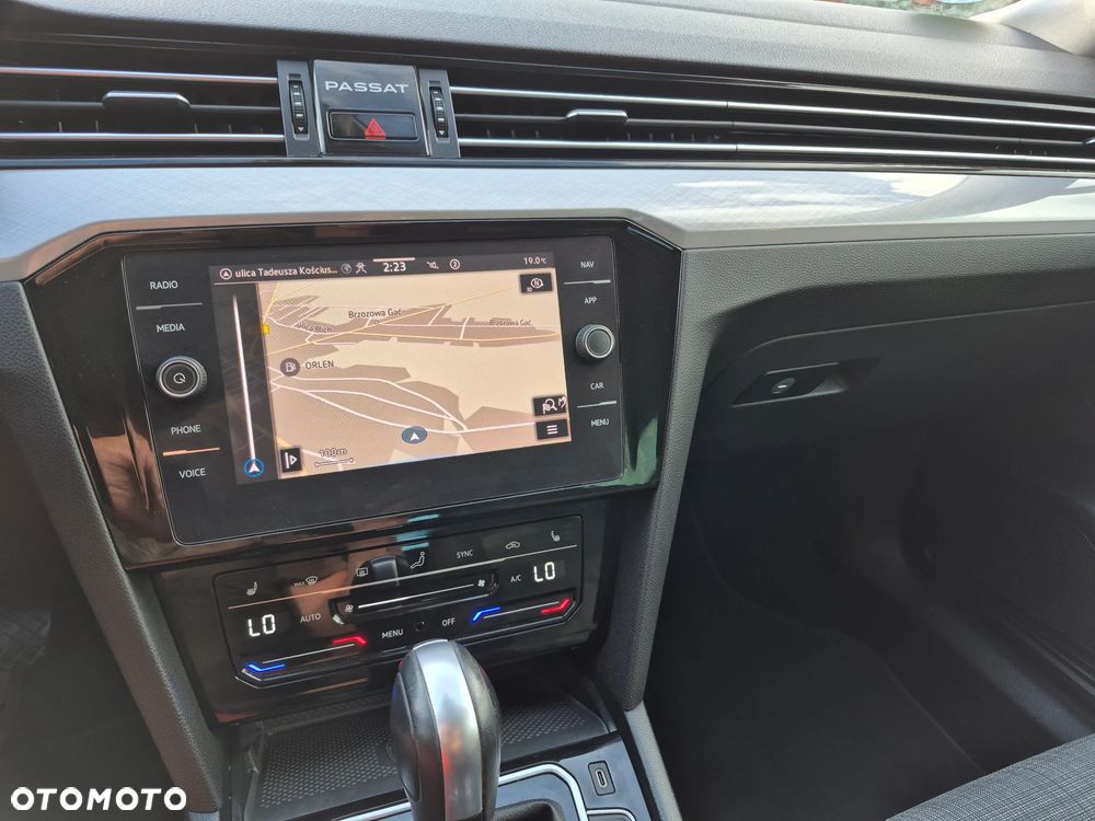 Volkswagen Passat 2.0 TDI EVO Business DSG - 29