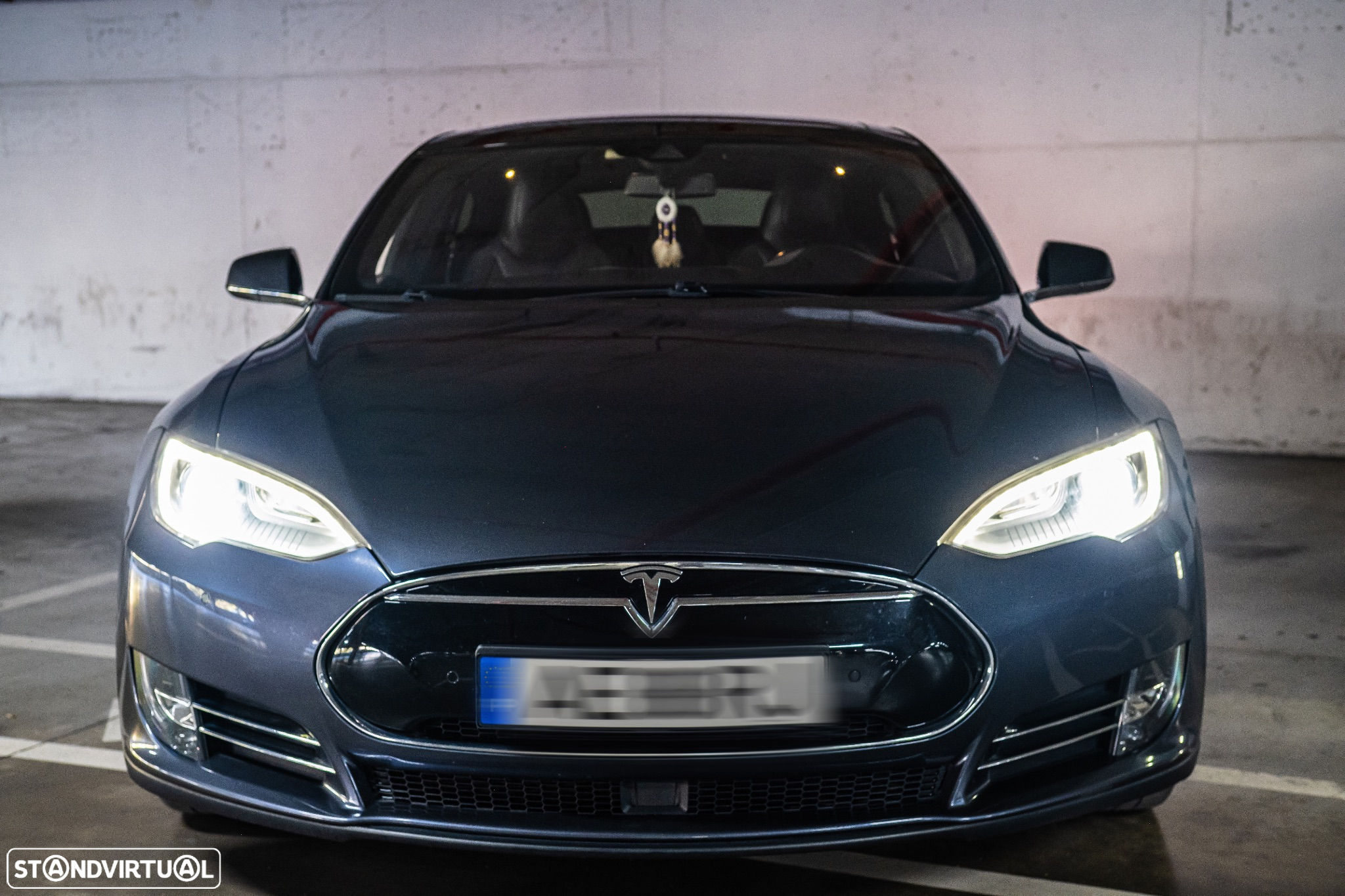 Tesla Model S 85 - 10