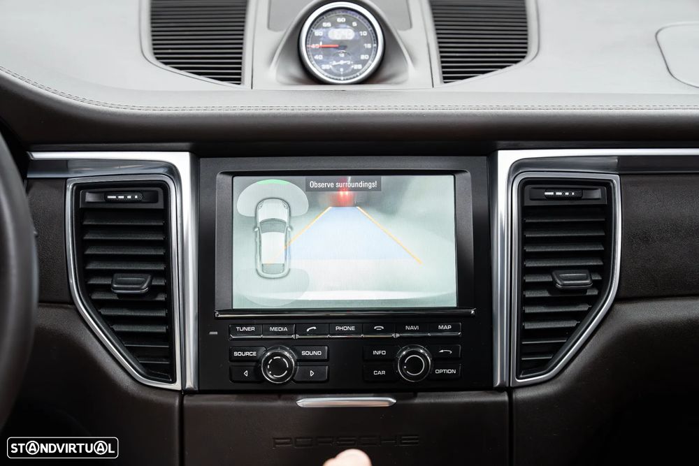 Porsche Macan Turbo PDK - 43