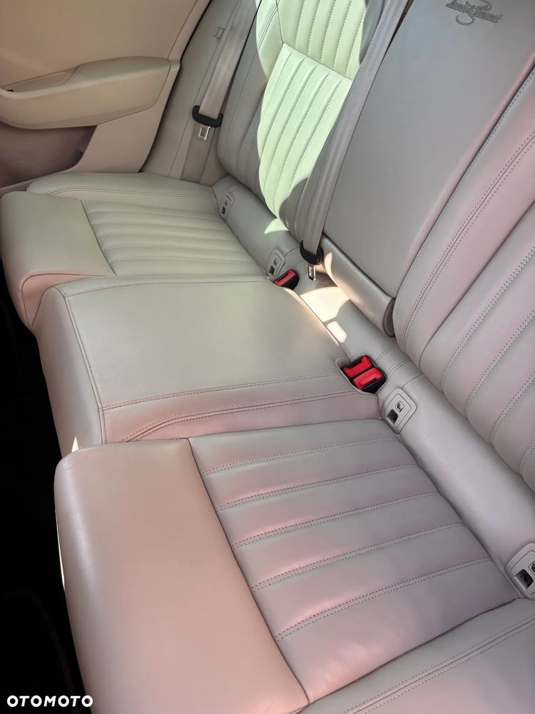Skoda Superb 2.0 TDI L&K DSG - 9