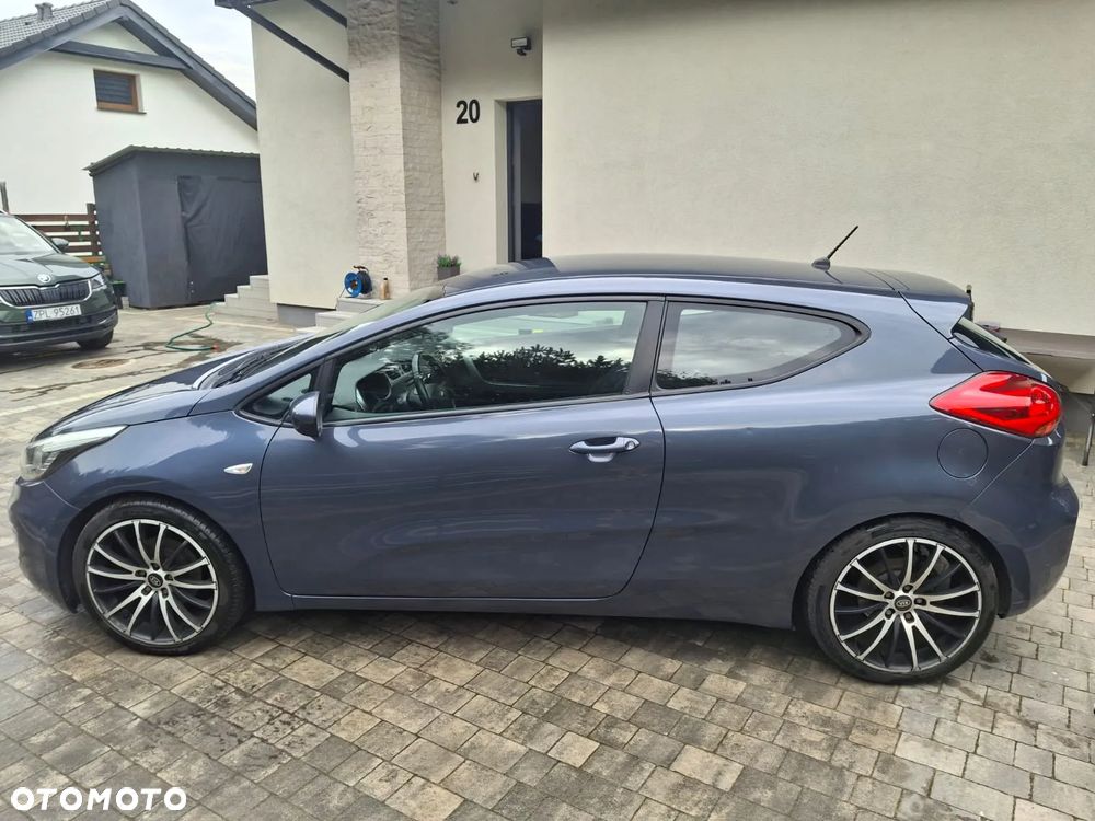 Kia ProCeed - 4