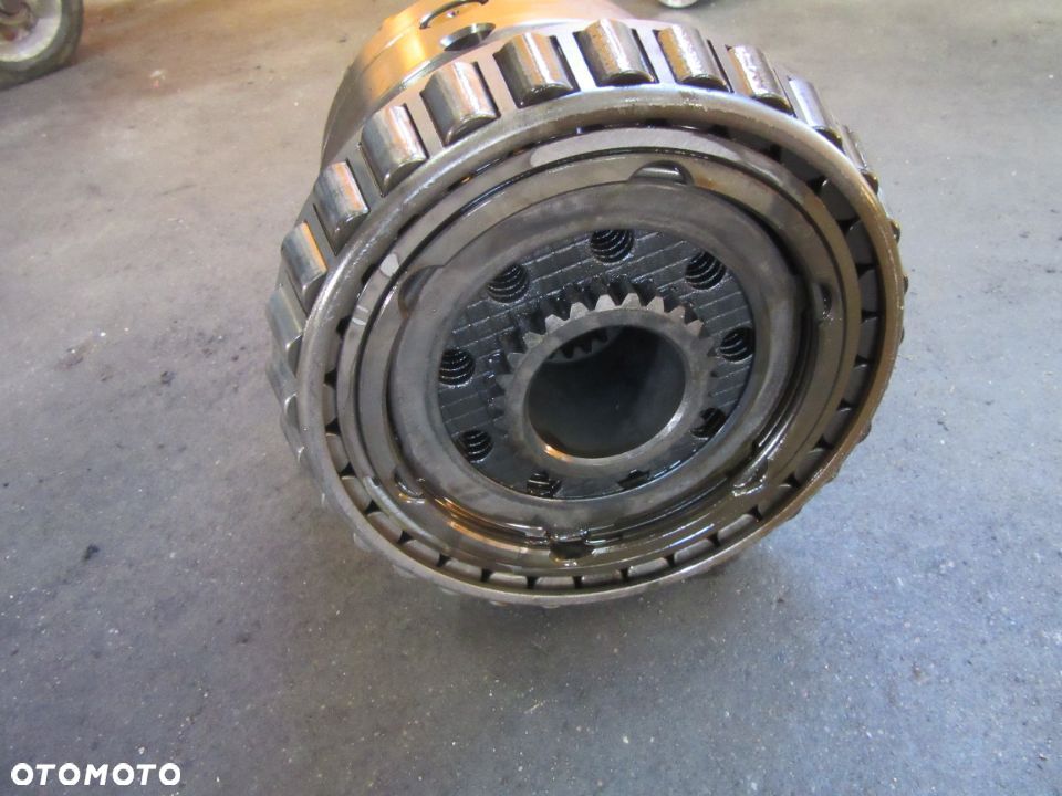 Mechanizm różnicowy przód Massey Ferguson Valtra seria T T183 T174 T194 T214 T234 T254 - 2