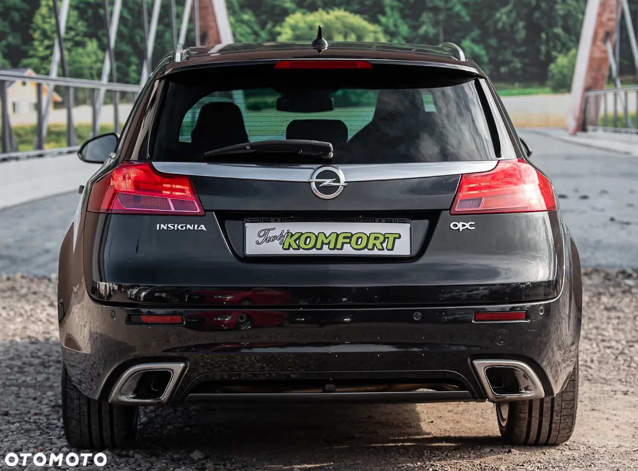 Opel Insignia 2.8 V6 Turbo 4x4 Sports Tourer OPC - 11
