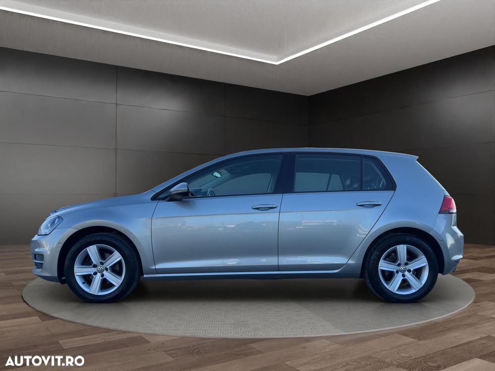 Volkswagen Golf - 20