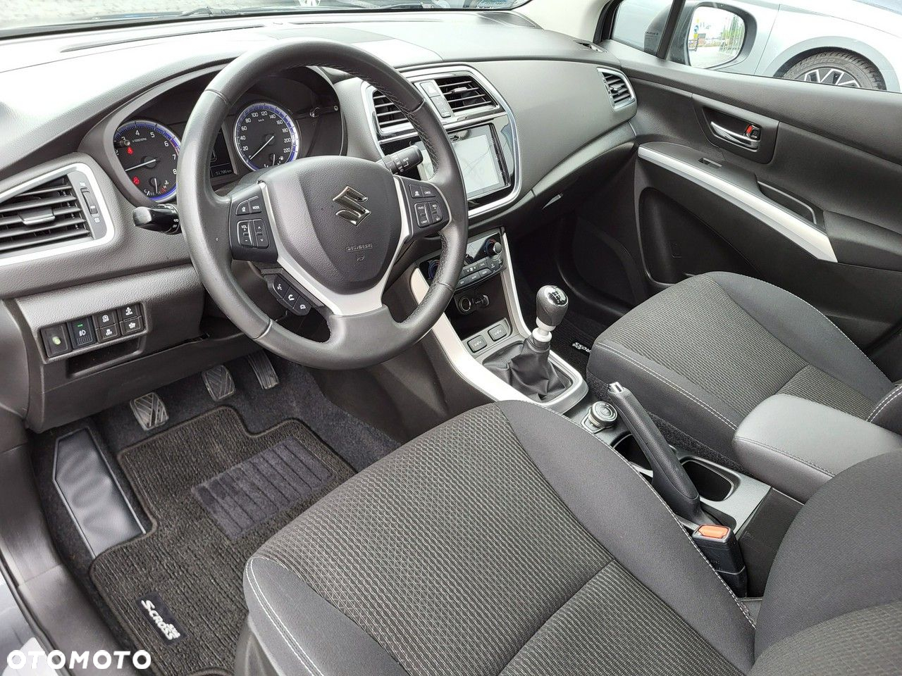 Suzuki SX4 S-Cross - 12