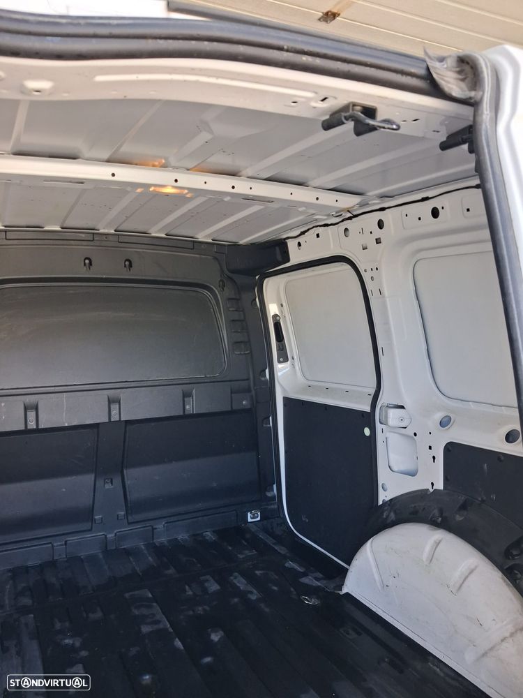 VW Caddy 25 2.0 TDI - 16