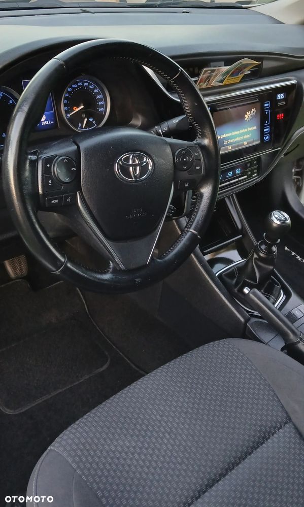 Toyota Corolla 1.6 Comfort - 11