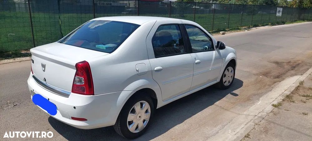 Dacia Logan 1.2 16V Laureate - 1