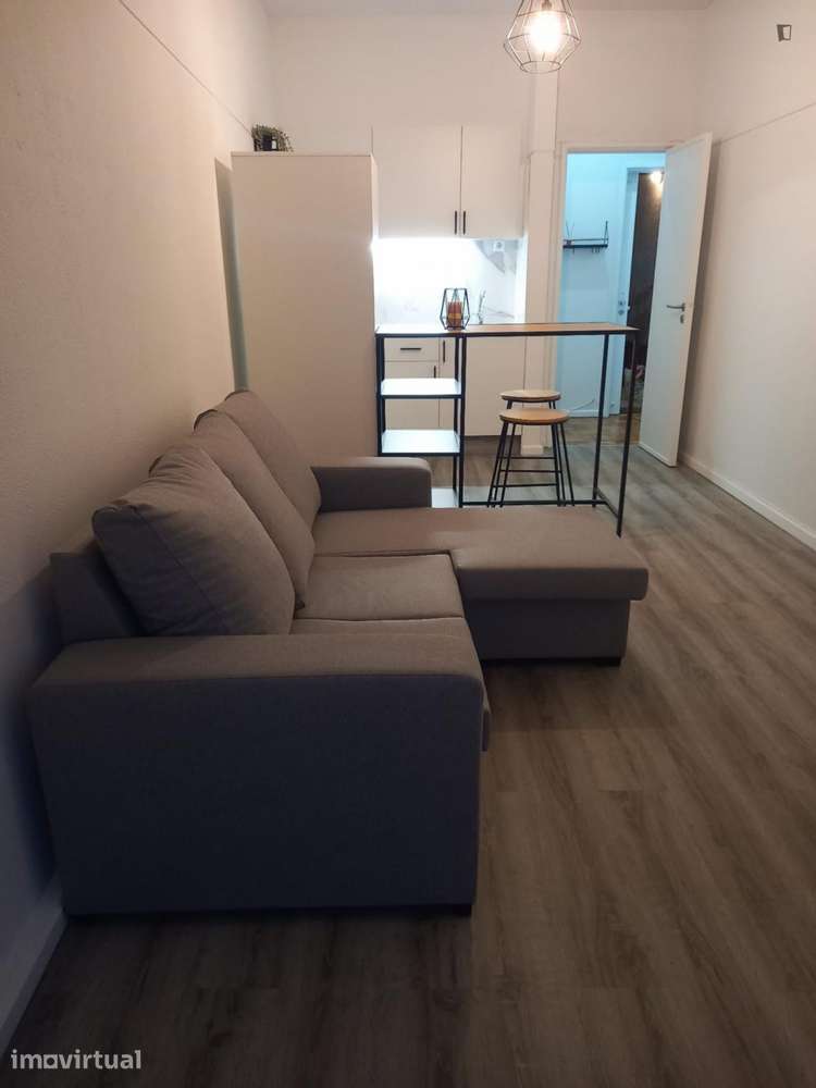 Apartamento com 1 quartos - localizado em Paranhos Porto - Grande imagem: 4/16