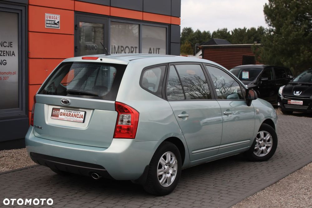 Kia Carens 2.0 CVVT LX - 4