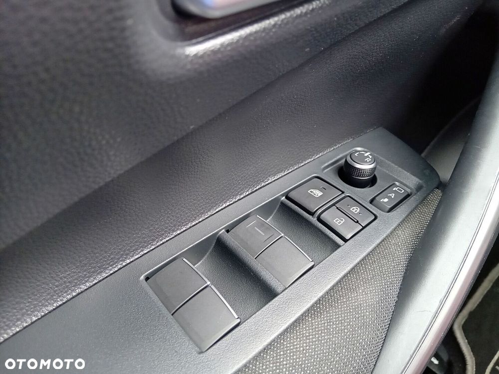 Toyota Corolla 1.8 Hybrid Comfort - 19