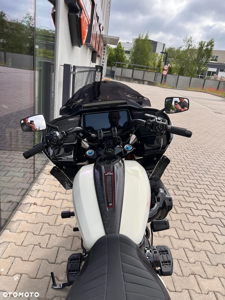 Harley-Davidson Touring Road Glide - 9