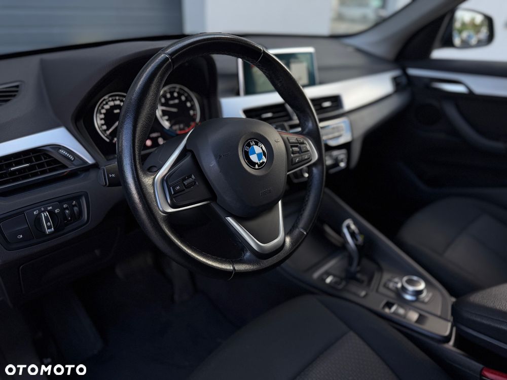 BMW X1 sDrive18i Advantage - 18