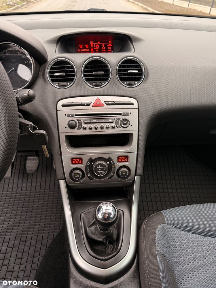 Peugeot 308 1.6 Premium Plus - 29