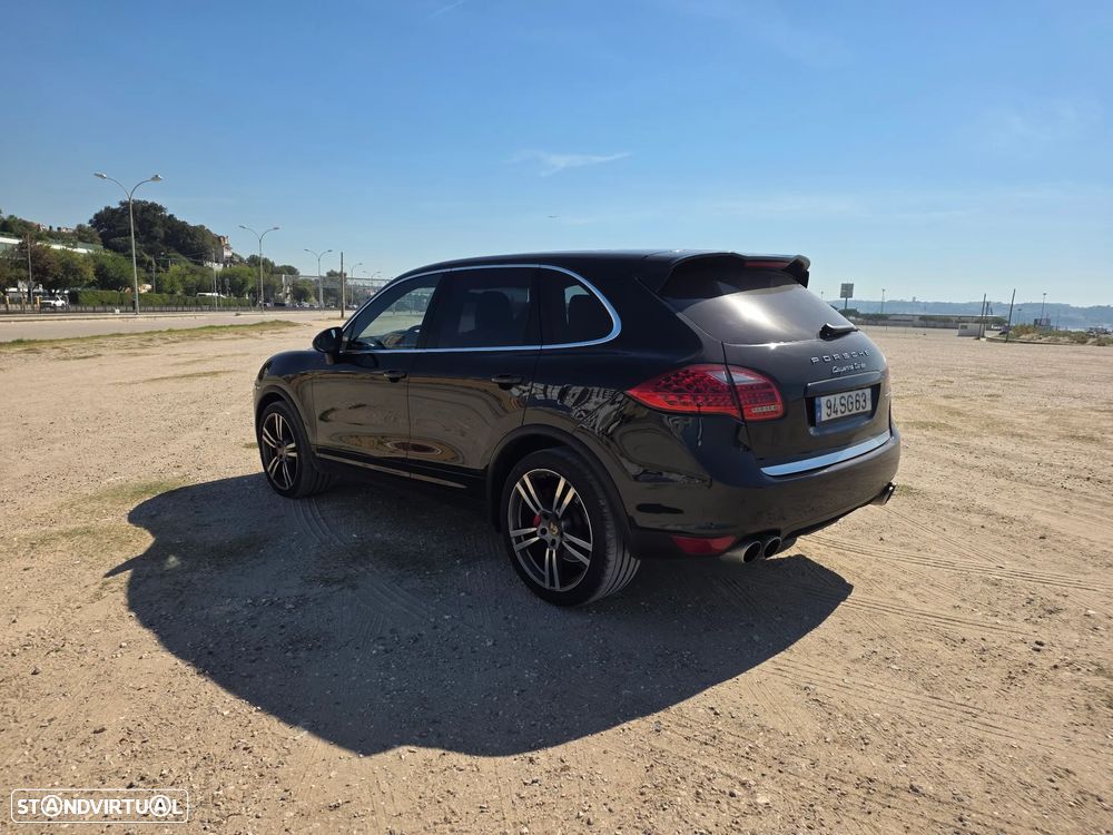 Porsche Cayenne Turbo Tiptronic S - 48