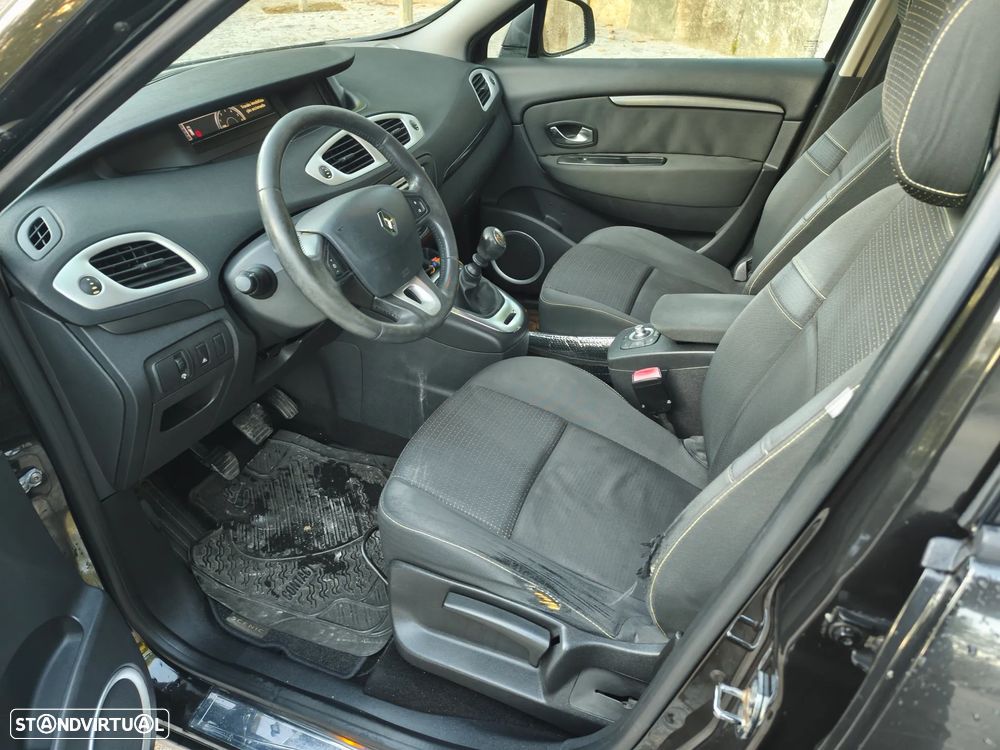 Renault Grand Scénic 1.5 dCi Dynamique S 7L - 23