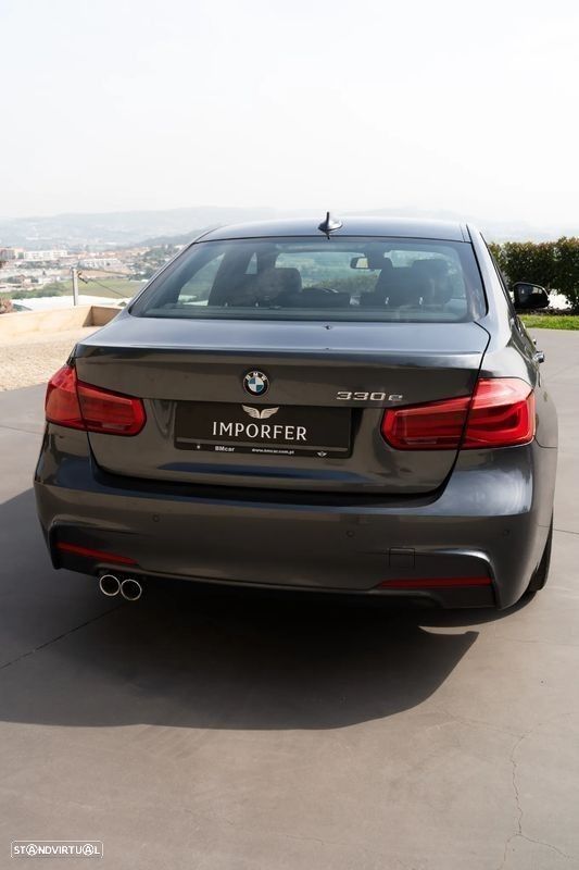 BMW 330 e Pack M Auto - 4