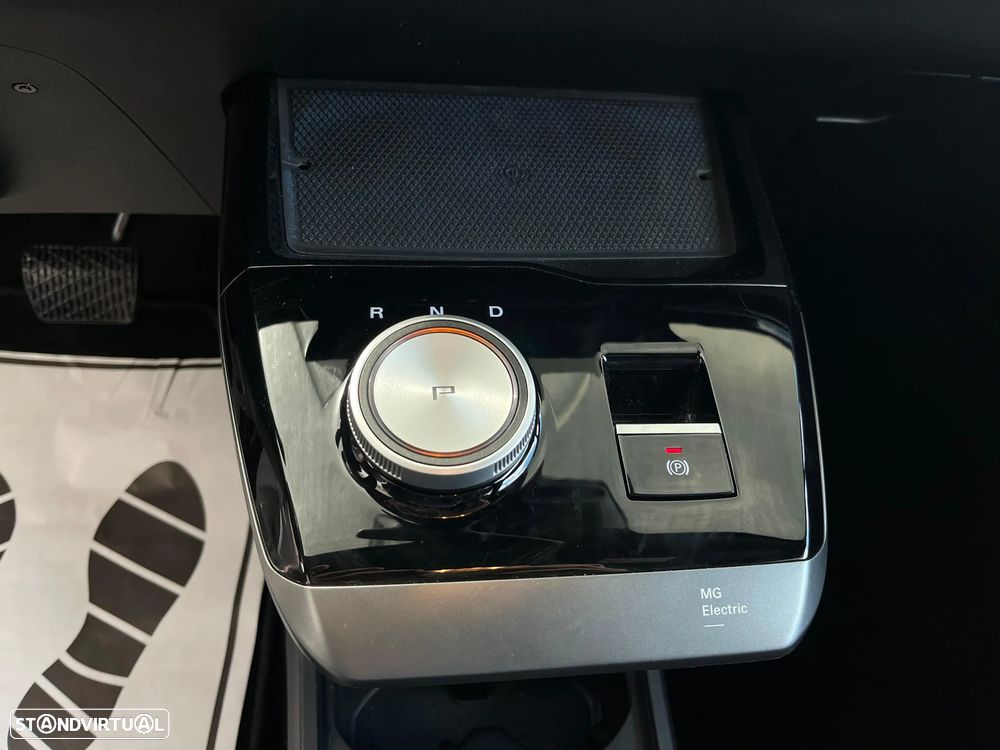 MG MG4 77 kWh Extended Range Luxury - 13