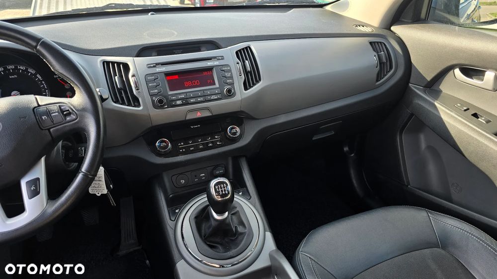 Kia Sportage 2.0 CRDI 4WD Attract - 11