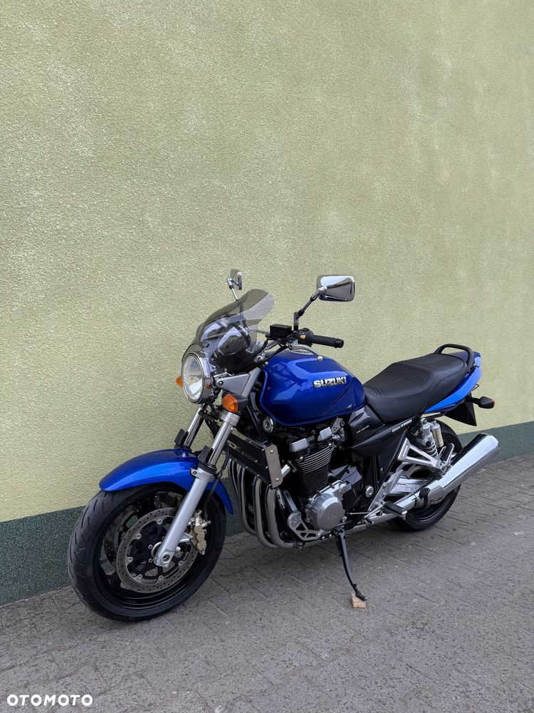 Suzuki GSX - 29