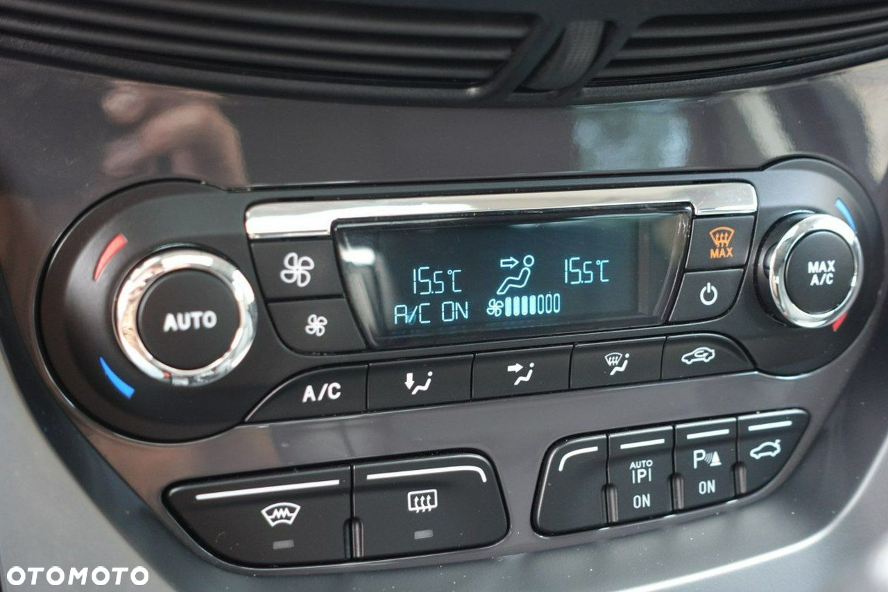 Ford Kuga - 23