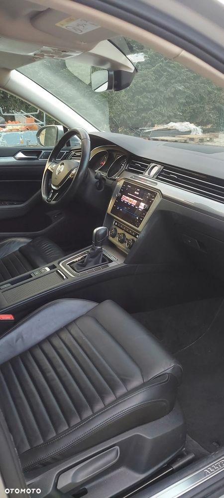 Volkswagen Passat 2.0 TDI 4Mot Elegance DSG - 15