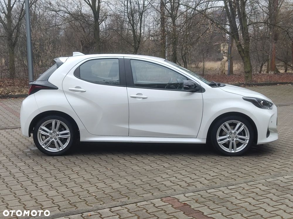 Mazda 2 Hybrid - 8