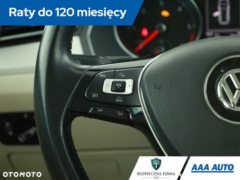 Volkswagen Passat Variant - 16