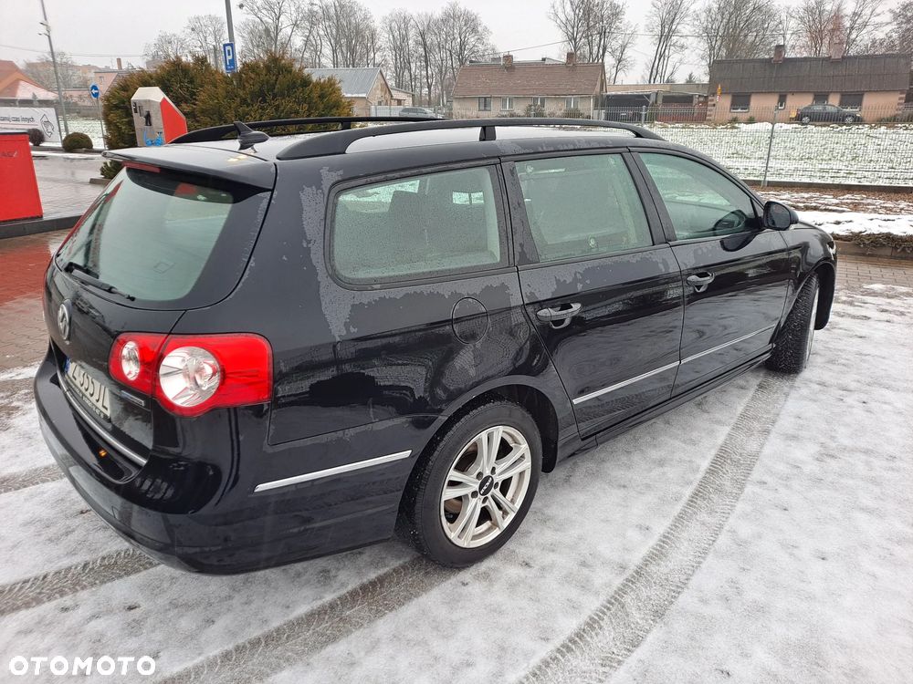 Volkswagen Passat 1.6 TDI DPF BlueMot Comfortline - 2