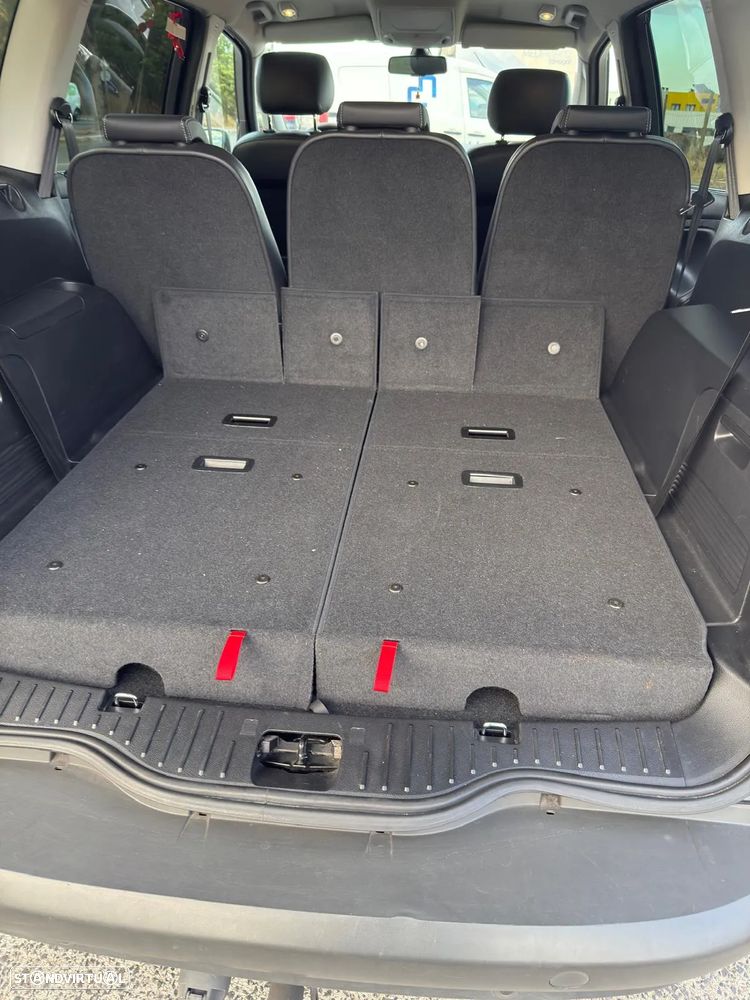 Ford S-Max 2.0 TDCi Titanium 7L - 16
