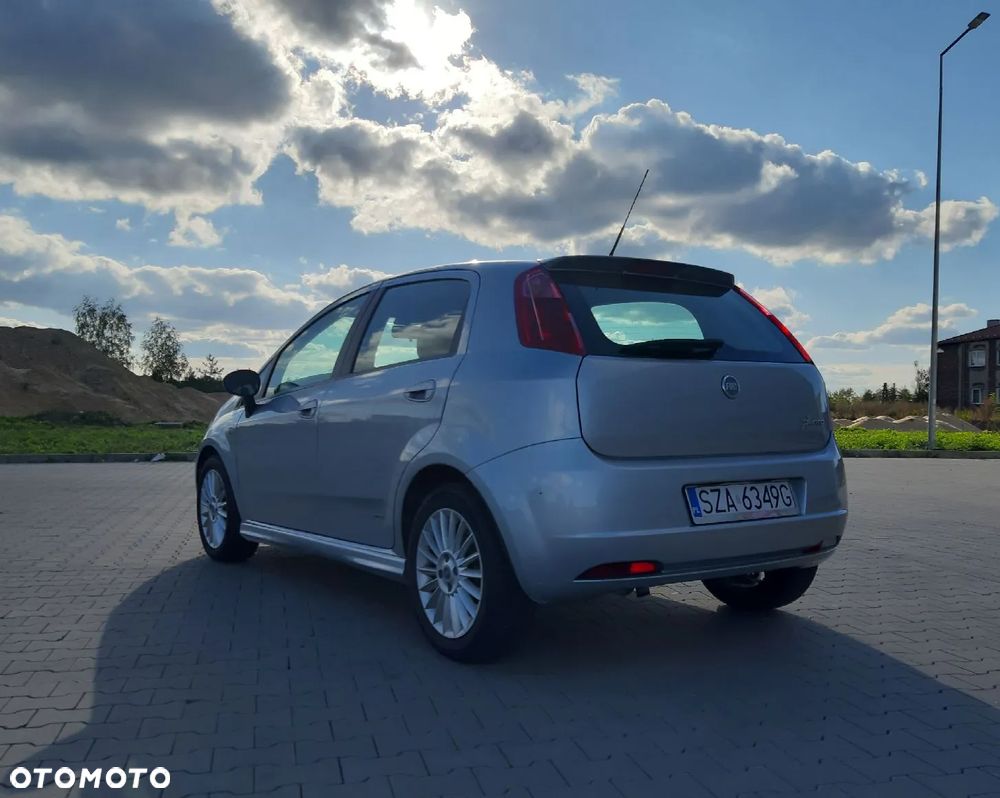 Fiat Grande Punto 1.4 16V Dynamic - 4