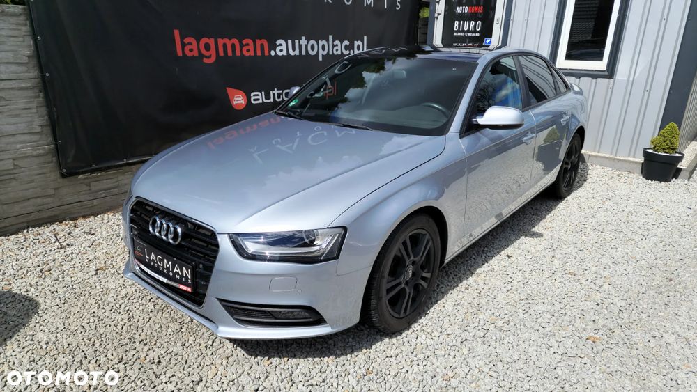 Audi A4 Limousine - 1