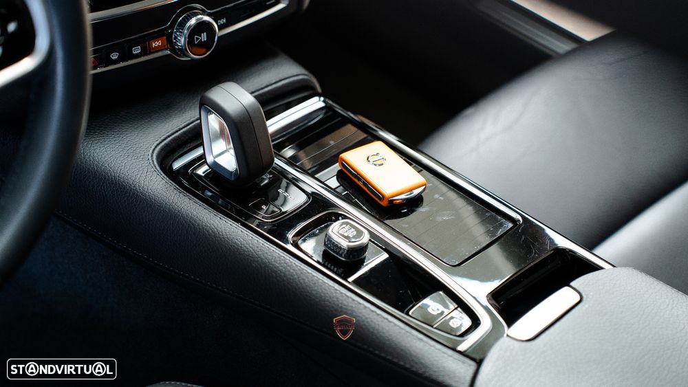 Volvo V90 2.0 T6 PHEV Inscription AWD - 38