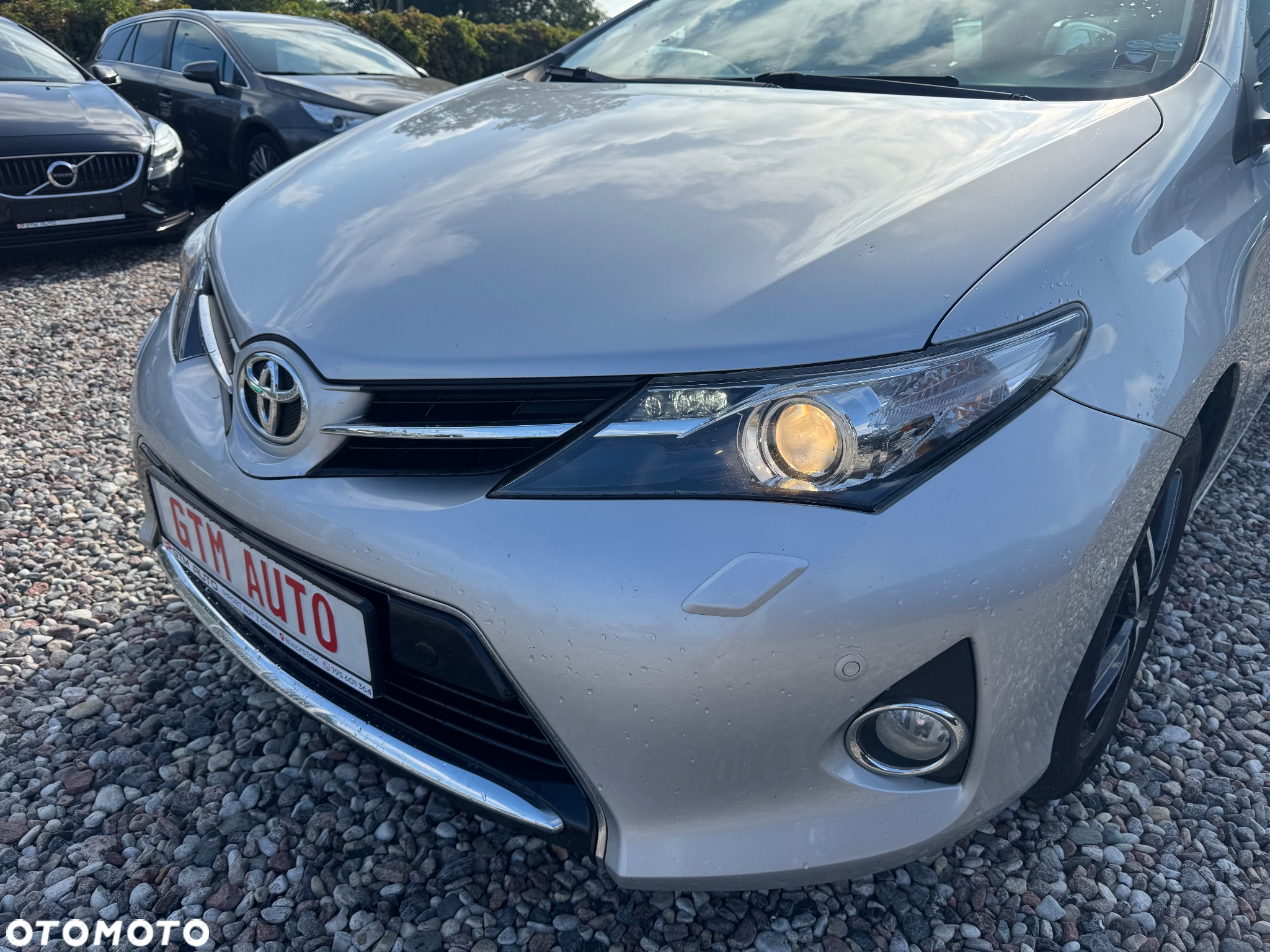 Toyota Auris 1.6 Premium - 4