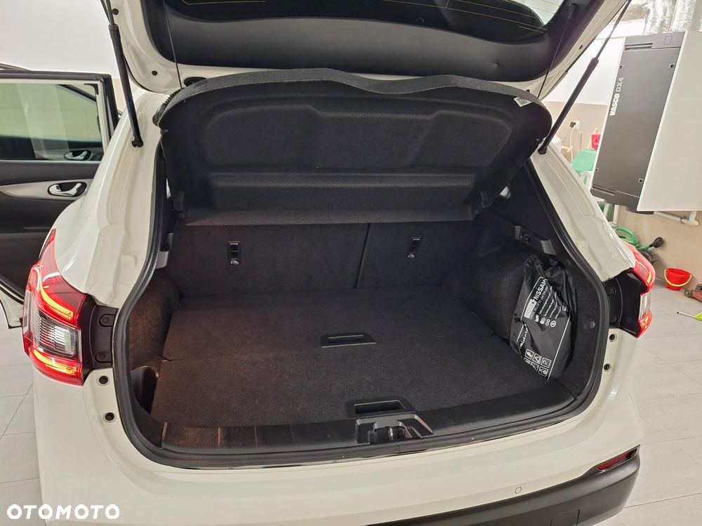 Nissan Qashqai 1.3 DIG-T Tekna EU6d - 25