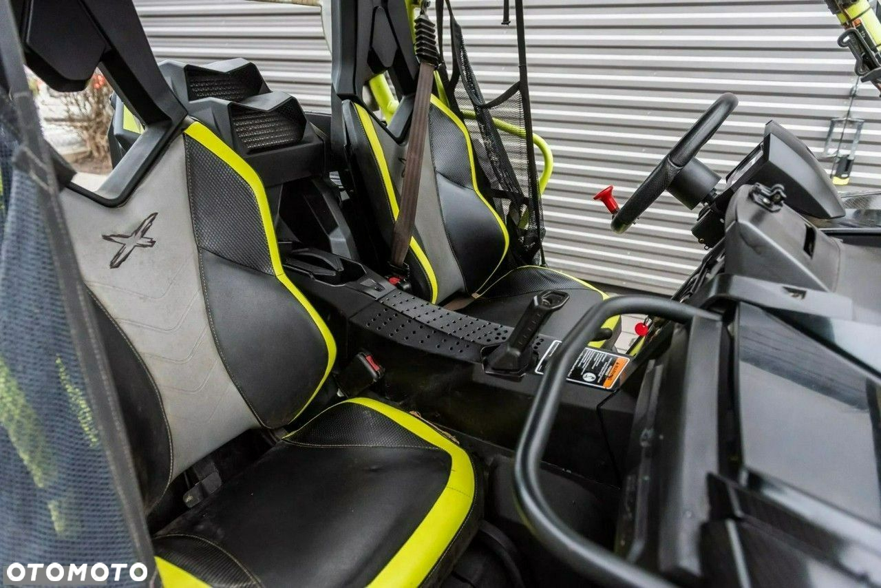 Can-Am Inny - 24