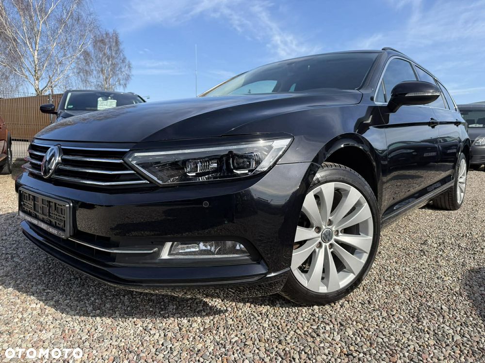 Volkswagen Passat - 1