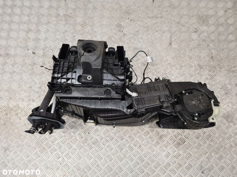 BMW X6 G06 NAGRZEWNICA 6805827 - 5