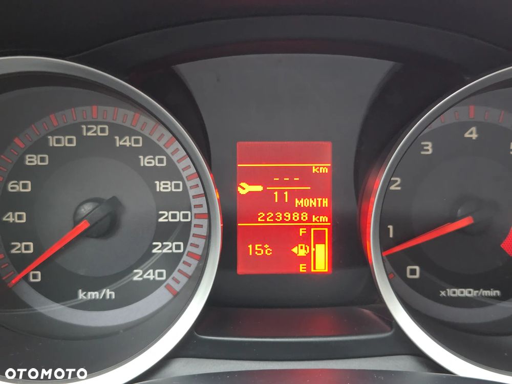 Mitsubishi Lancer 1.8 Intense - 19