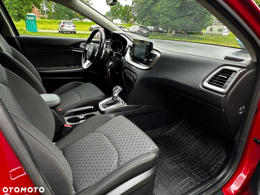 Kia Ceed - 7